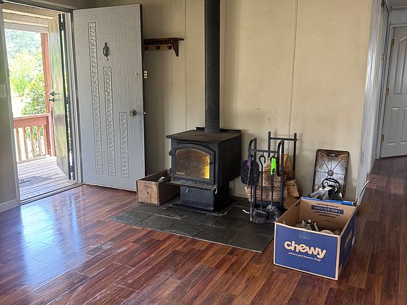 4th image of 7461 S Shingle Rd