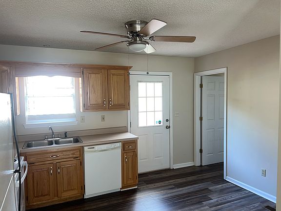 2nd image of 614 S Seminole Dr #A