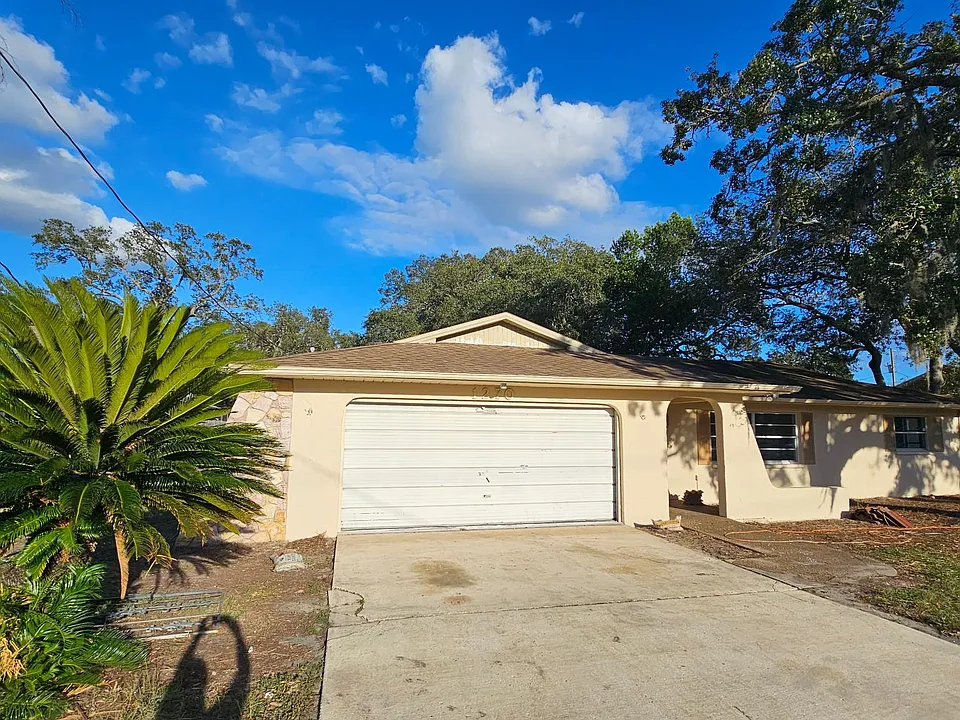 12070 Deltona Blvd