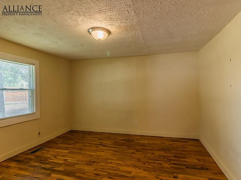 1517 Fair Ln — Photo 14