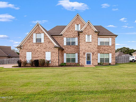 3rd image of 1284 Heritage Lake Dr
