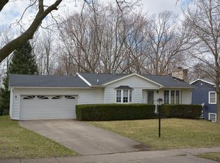 324 S Sunset St, Plainwell, MI 49080