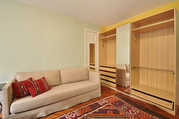 Sold by Corcoran | media 18