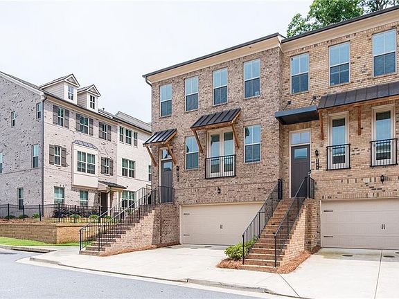 3rd image of 2701 Cedar Pine Way