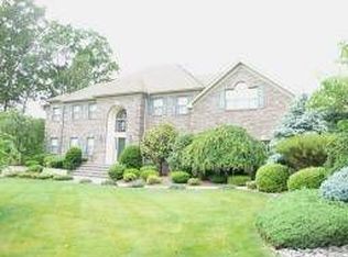11 Ashley Pl, Towaco, NJ 07082