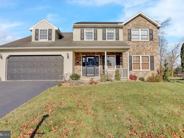 205 Victoria Dr, Douglassville, PA 19518