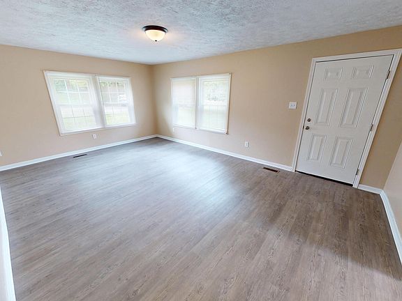 3rd image of 627 Ferguson Ave