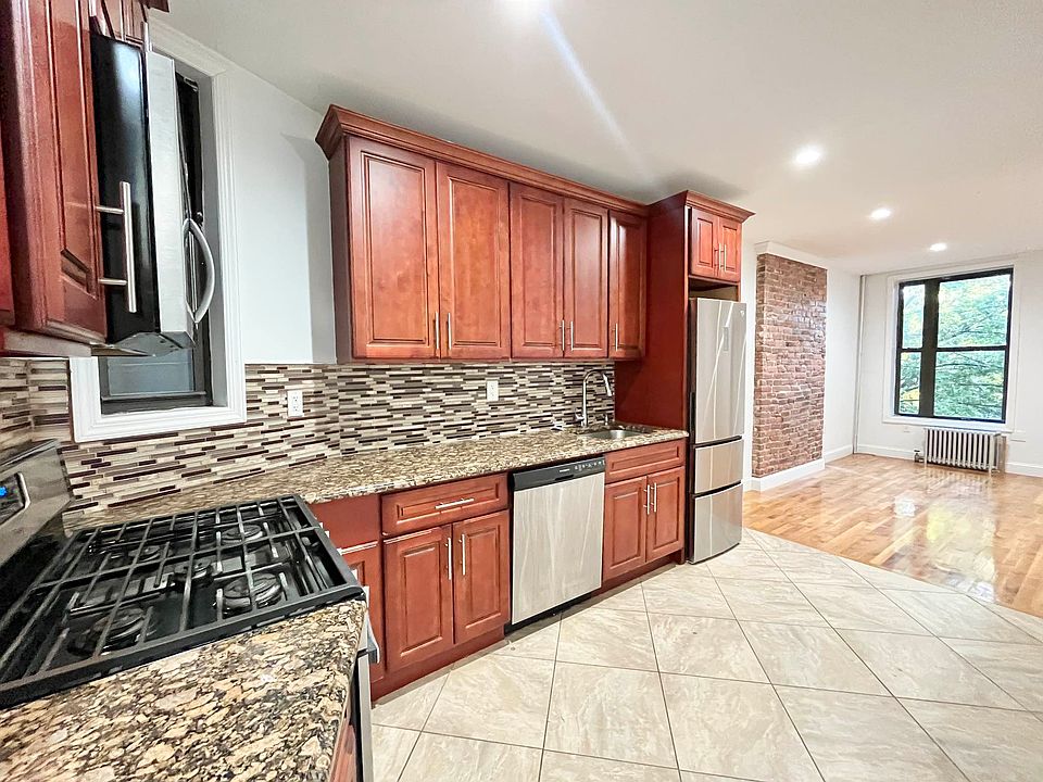 1st image of 344 Gates Ave APT 3D