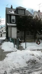 8935 237th St, Jamaica, NY, 11426