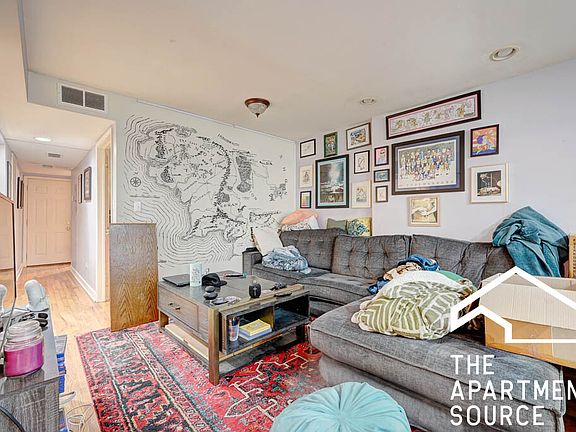 3rd image of 1759 W Superior St #G