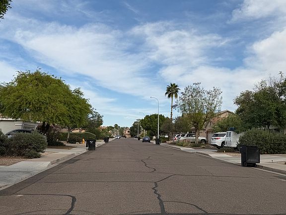 4th image of 1451 W Armstrong Way