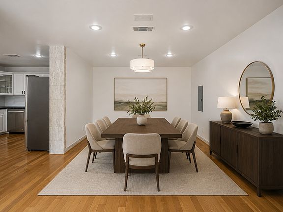3rd image of 10695 Pagewood Dr