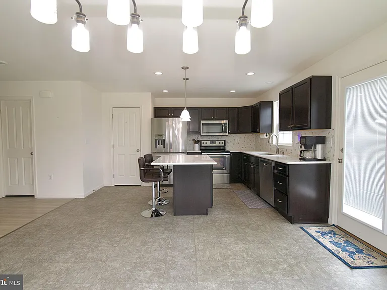 633 Keswick Ct — Photo 30