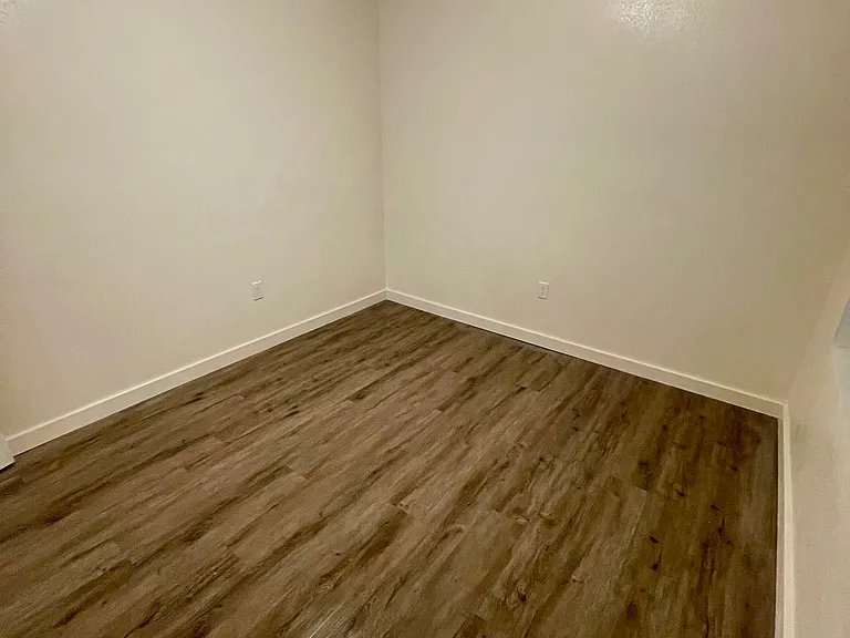 14 Henderson Ln #1 — Photo 4