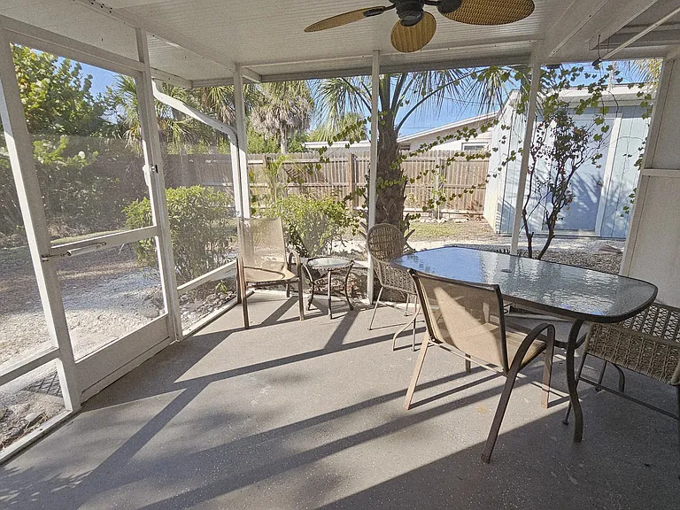 Screened lanai