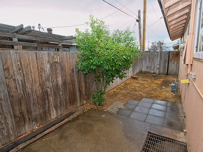 1600 E Long St #4 — Photo 13