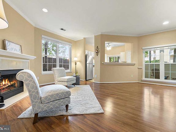 3rd image of 674 Gateway Dr SE Unit 701