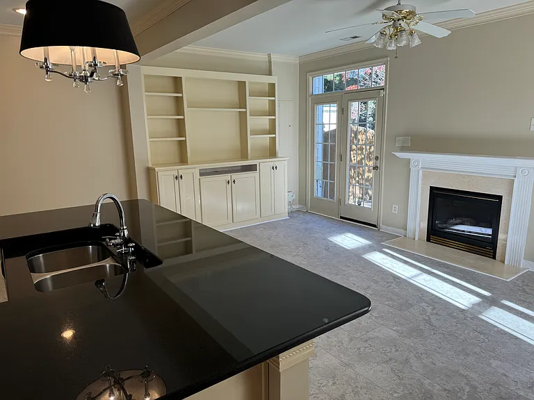 1317 New Haven Ct — Photo 11