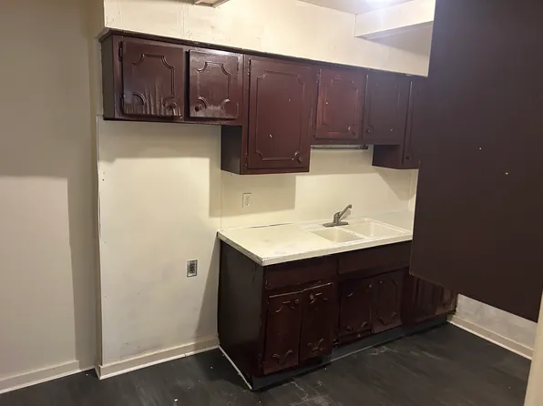 2914 Kendall St, Detroit, MI 48238