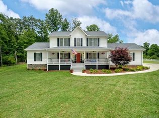 38 Appaloosa Dr, Mills River, NC 28759