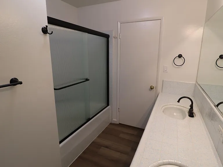 6347 N Laureen Ave — Photo 14