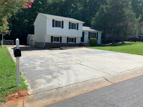 9223 Nash Ave, Charlotte, NC 28213