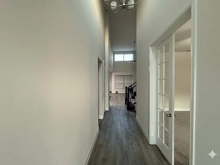 6842 Albany Park — Photo 3