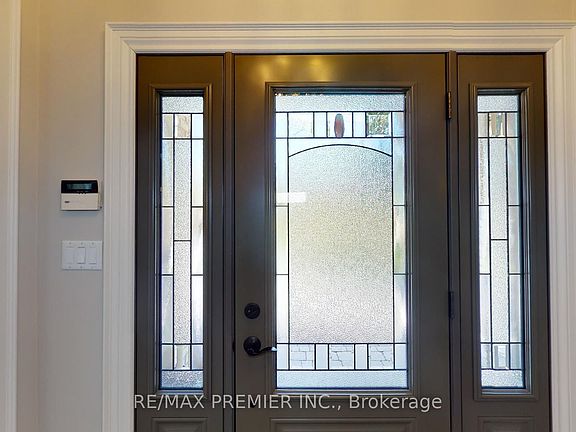 2nd image of 70799 London Rd #70791