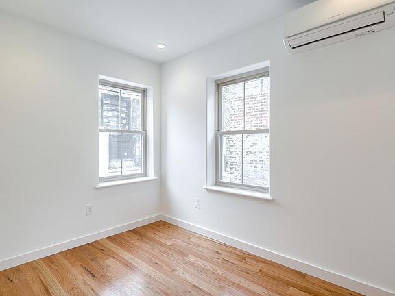 3rd image of 1922 E Dauphin St #2R
