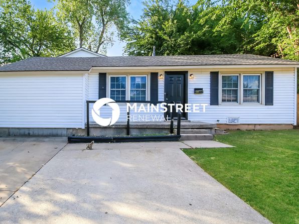 1105 S Locust Dr