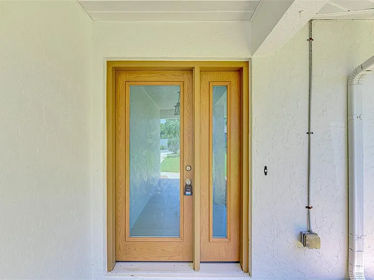 2340 Palmetto St — Photo 6