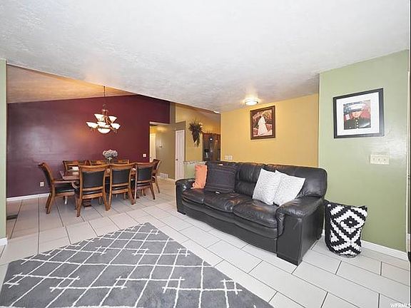 5th image of 1176 W Brister Dr