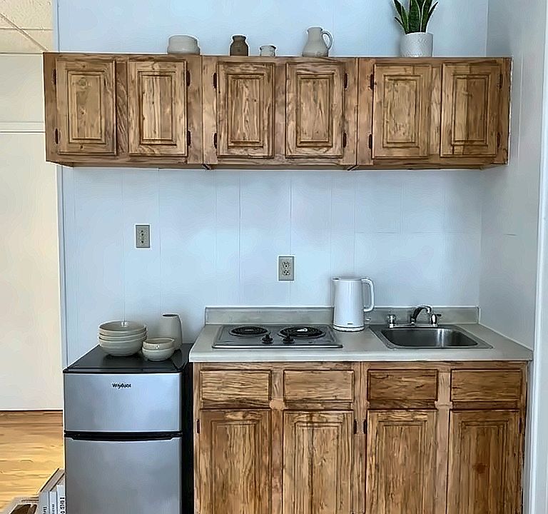 1st image of 272 Newbury St #2CP