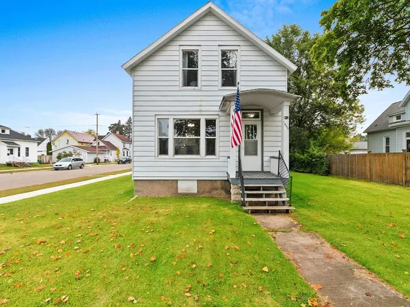 1448 Sherman St, Marinette, WI 54143