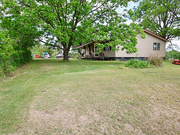 2nd image of 337 Cooper Hollow Rd