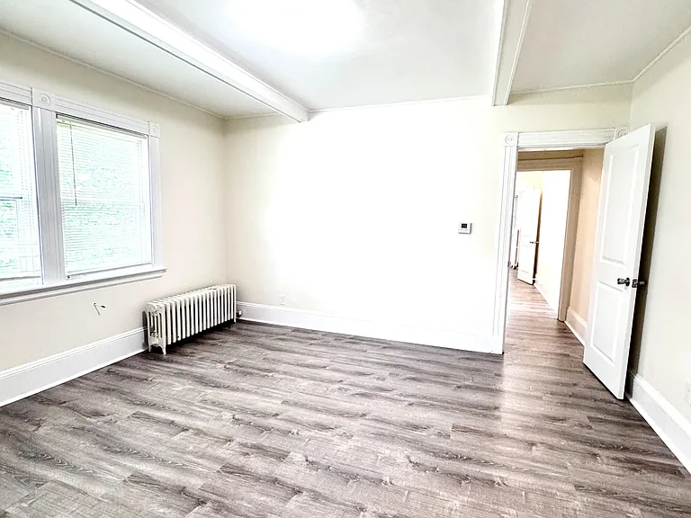 166 Irving St #3L — Photo 5