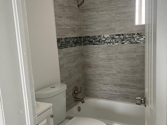 3rd image of 3651 S Wood St #3