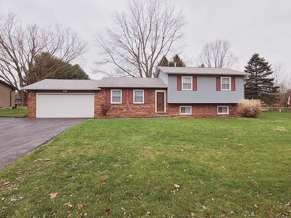 1st image of 319 Laurel Dr SW