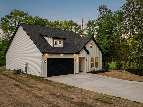 4th image of 207 Love Springs Rd
