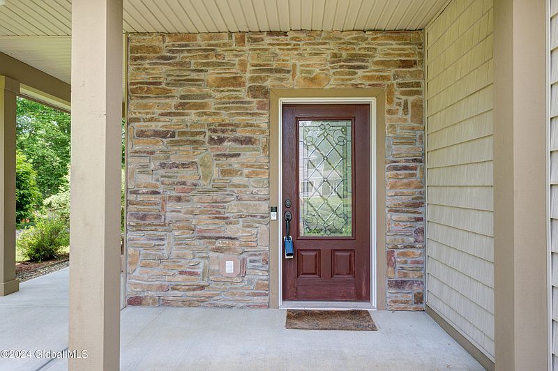 3rd image of 17 Bluebird Way