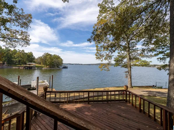 1776 Davis Acres Dr, Alpine, AL 35014