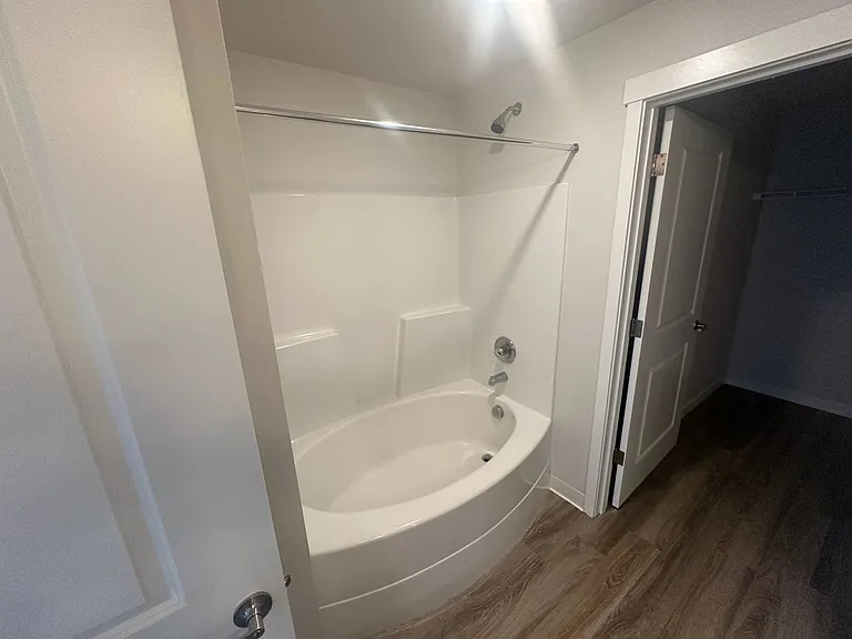 Discover Elevated Living at The Vaughn. Two Months Of Free Rent - And Free Parking! — Photo 48