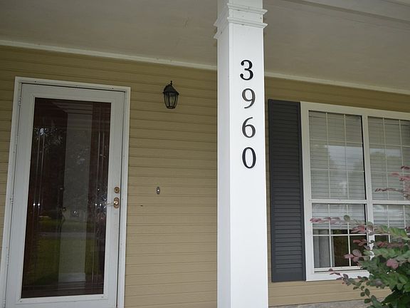 4th image of 3960 Foxridge Dr