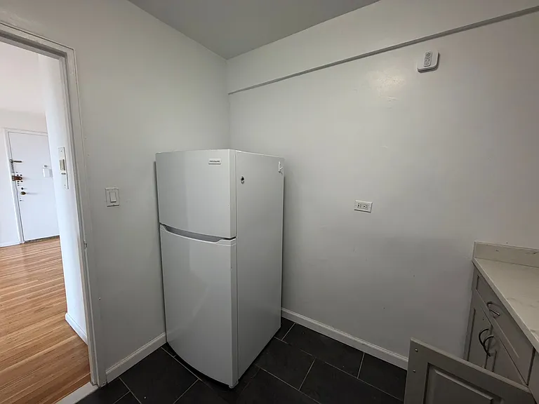 1001-1005 Walton Ave #3F — Photo 6