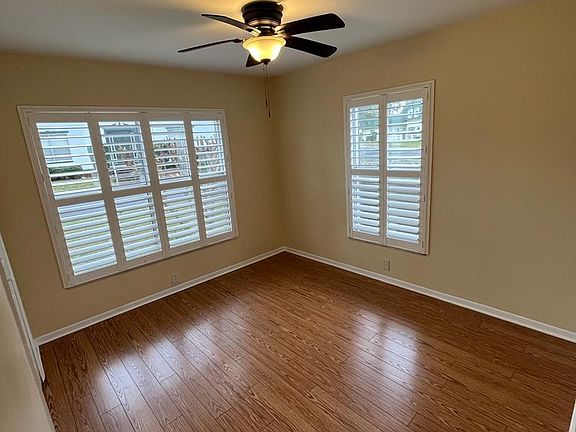 3rd image of 2410 SE 16th Ave