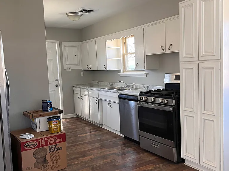 1525 Anna Ln — Photo 3