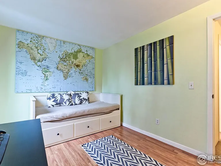 1011 E Moorhead Cir — Photo 16