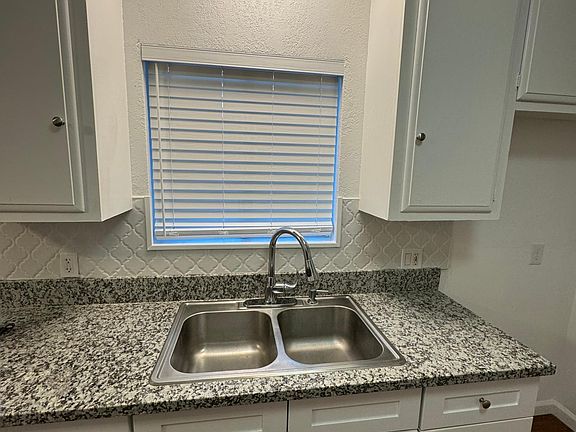 2nd image of 3536 Pacific Ave