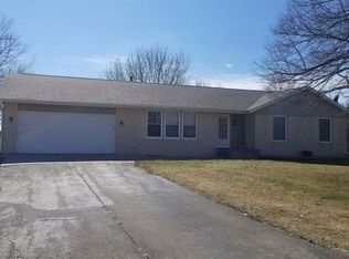 409 Trulaine Dr, Danville, IA 52623