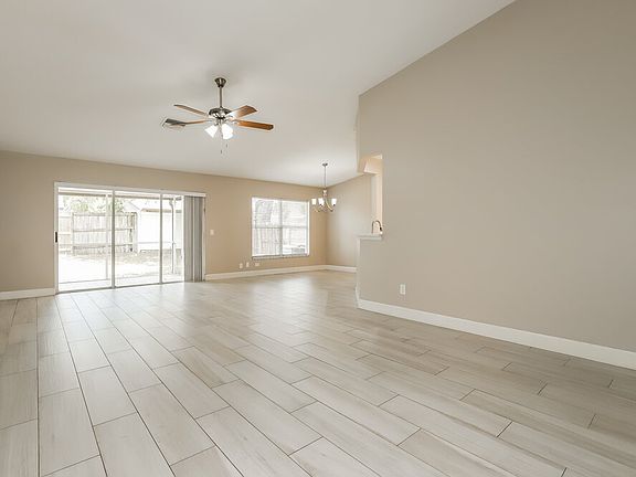 4th image of 1138 Hardwood Dr